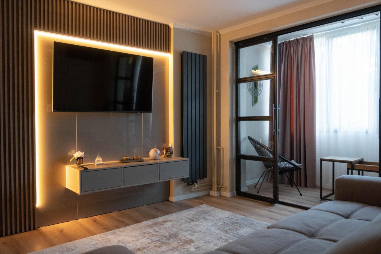 Cosy 2 Rooms Apartment In The Center Of The City Bukarest Kültér fotó