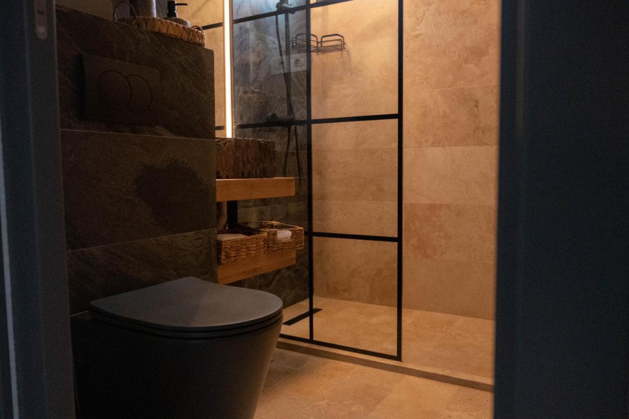 Cosy 2 Rooms Apartment In The Center Of The City Bukarest Kültér fotó