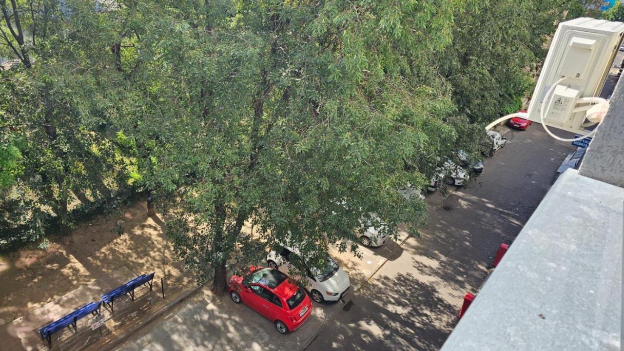 Cosy 2 Rooms Apartment In The Center Of The City Bukarest Kültér fotó