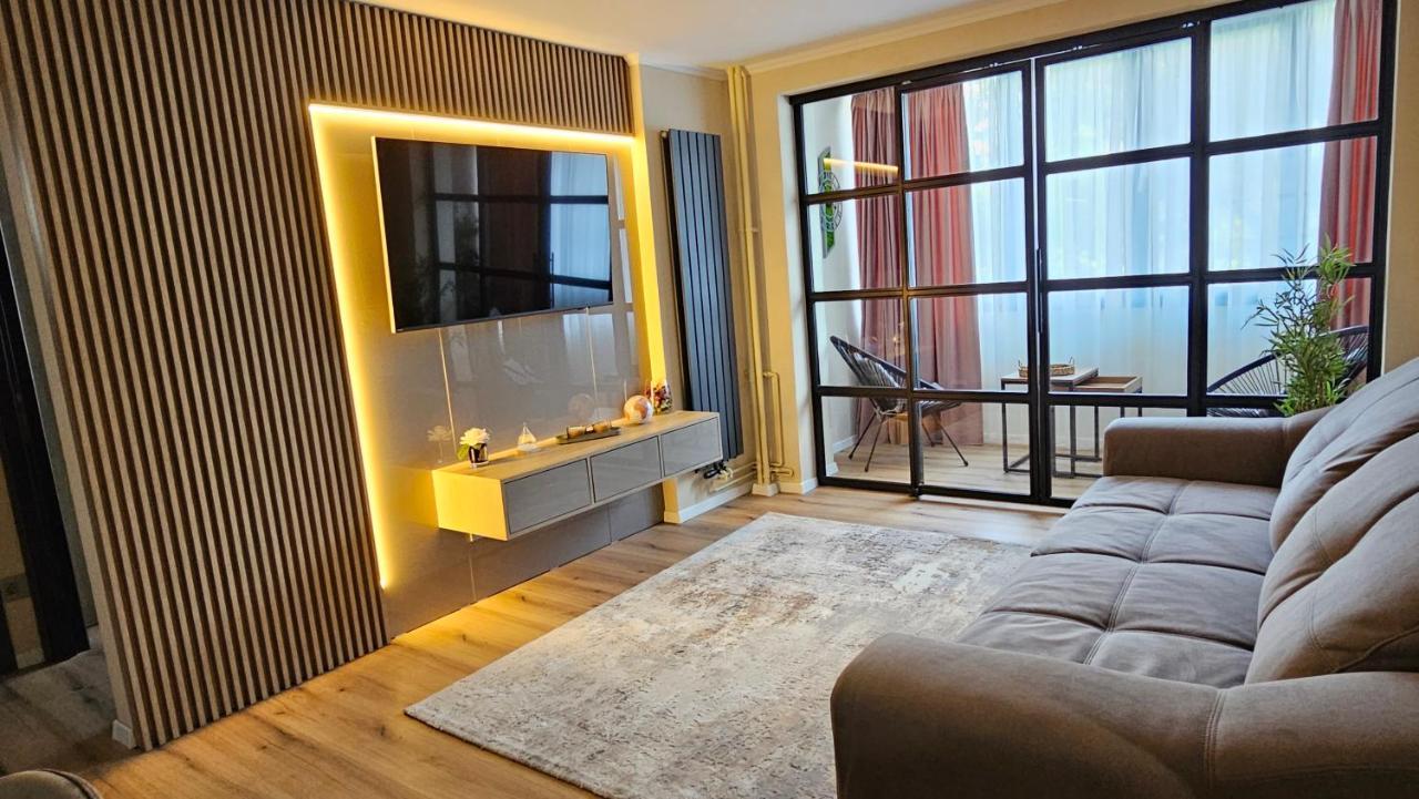 Cosy 2 Rooms Apartment In The Center Of The City Bukarest Kültér fotó