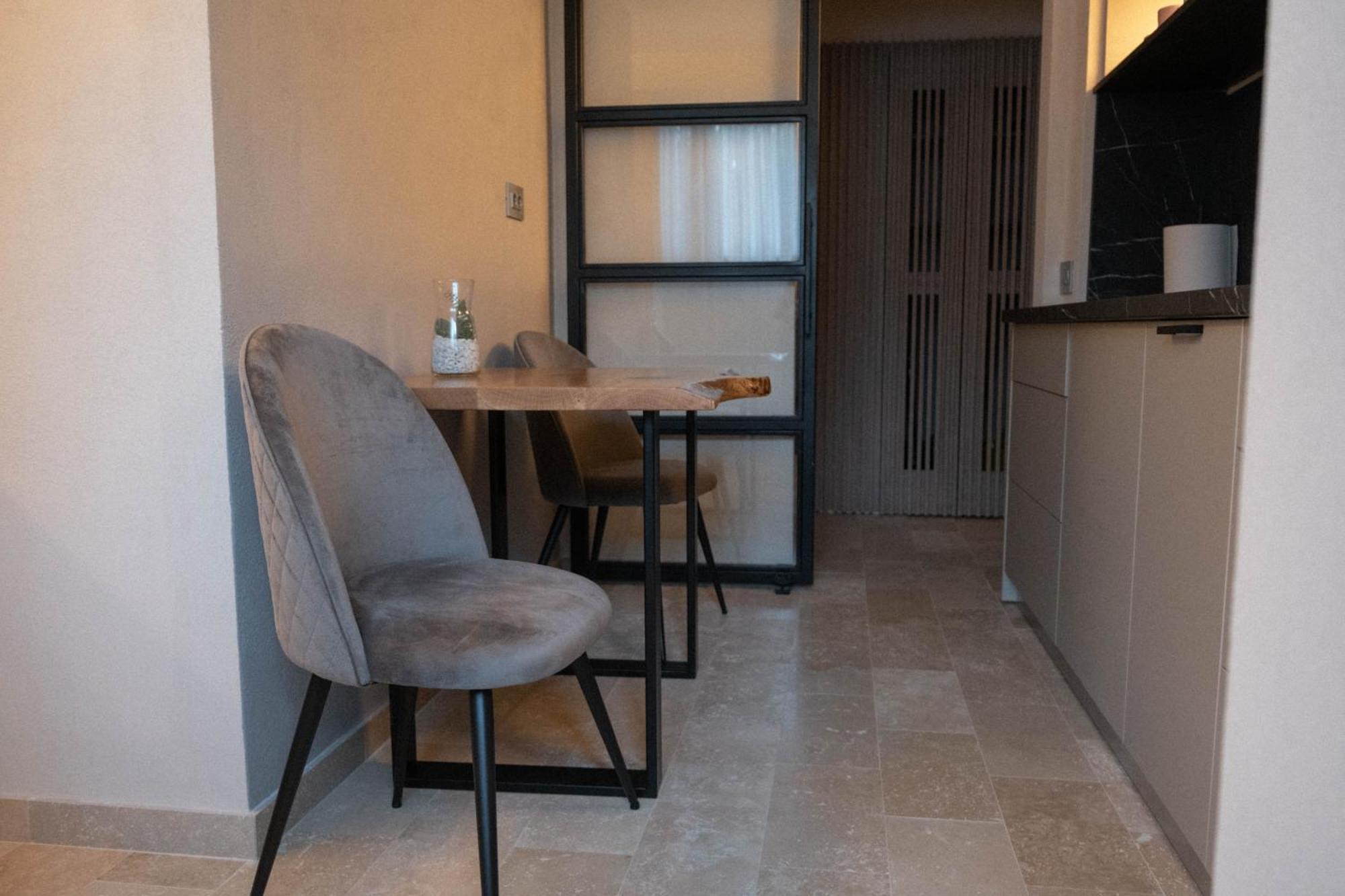 Cosy 2 Rooms Apartment In The Center Of The City Bukarest Kültér fotó