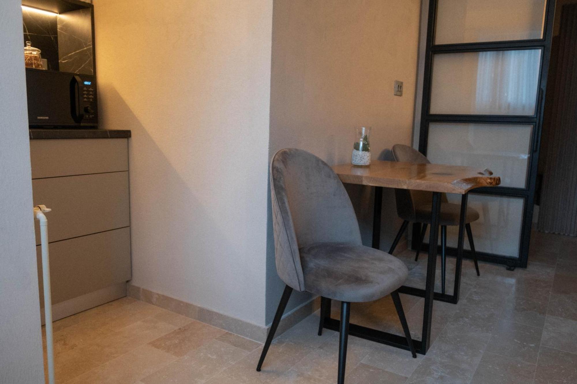 Cosy 2 Rooms Apartment In The Center Of The City Bukarest Kültér fotó