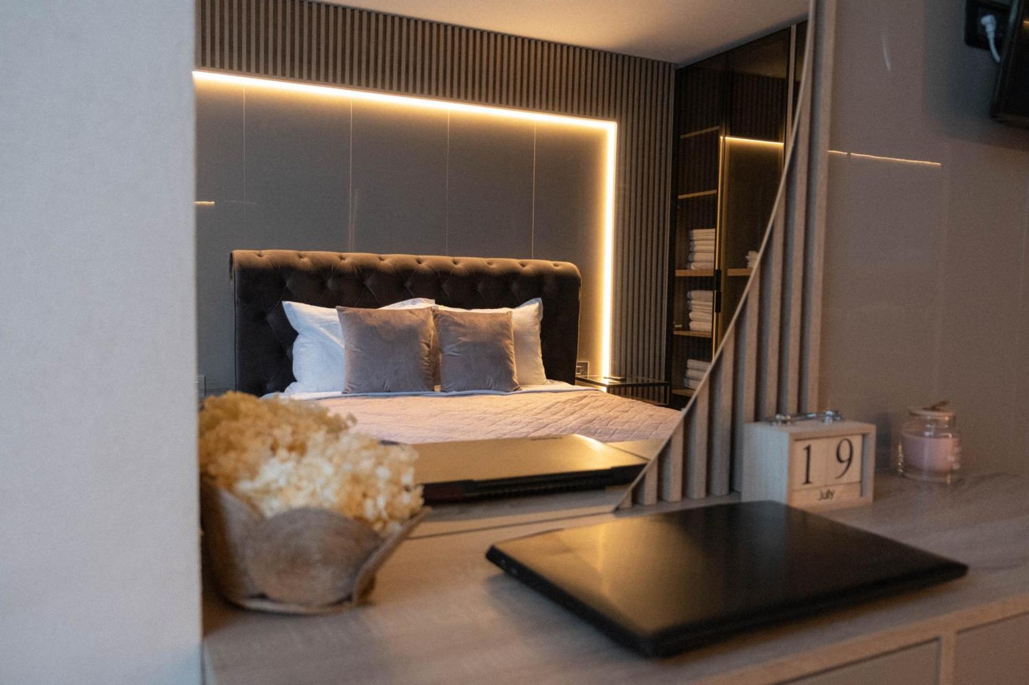 Cosy 2 Rooms Apartment In The Center Of The City Bukarest Kültér fotó